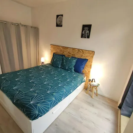Patio Cosy Apartment Thizy-les-Bourgs